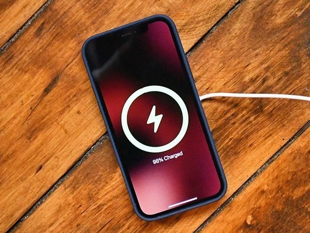 龙子湖苹果手机维修分享iPhone 12可以随便充电吗 